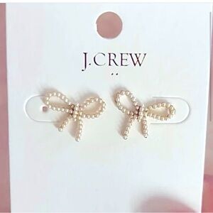 NWT- J. Crew Pearl bow stud earrings